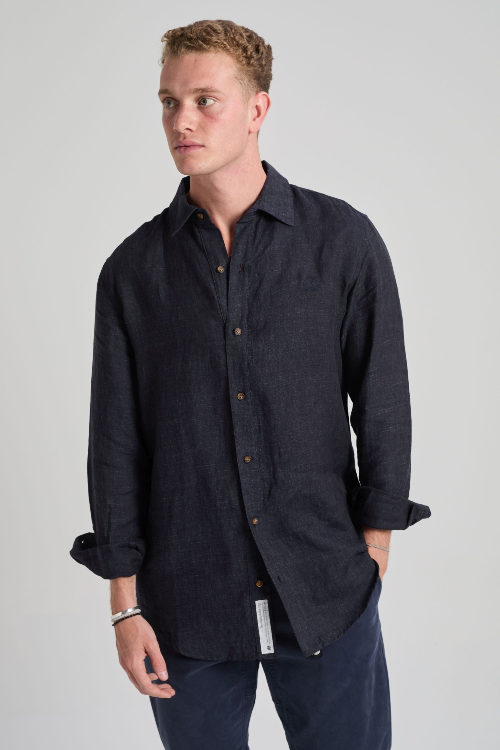 Trendsplant mannen vegan Shirt Recovo X Trendsplant Postiguet Diepblauw