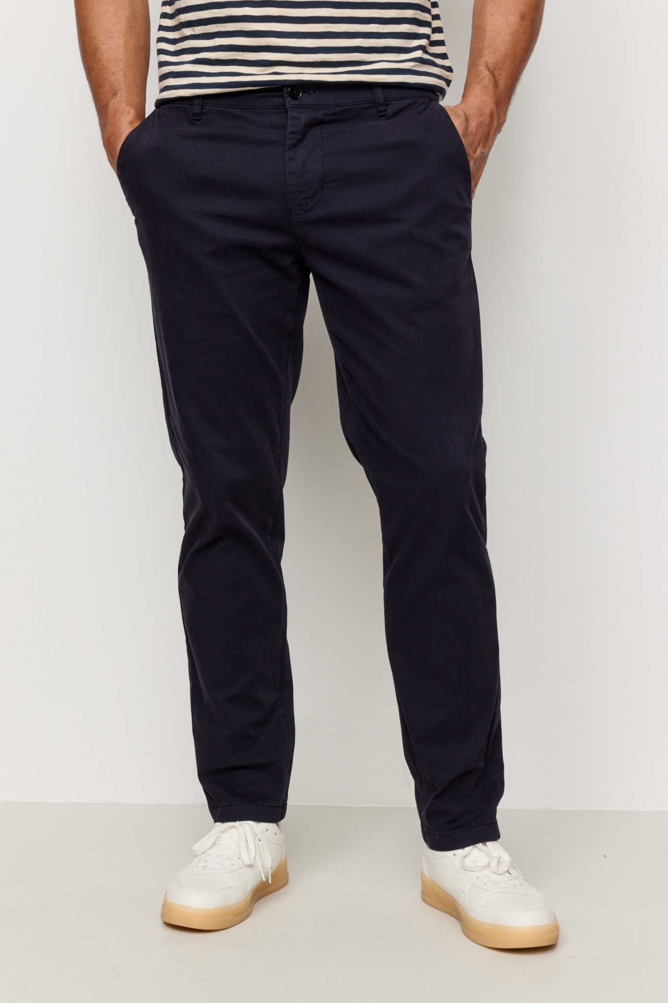 Recolution mannen vegan Chino's Kelp Donkerblauw
