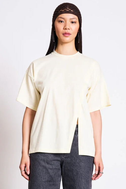 JAN 'N JUNE  T-Shirt Nadil Met Split, Geel