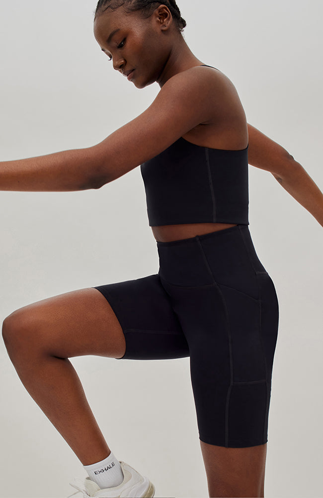 Pocket high-rise bike shorts black