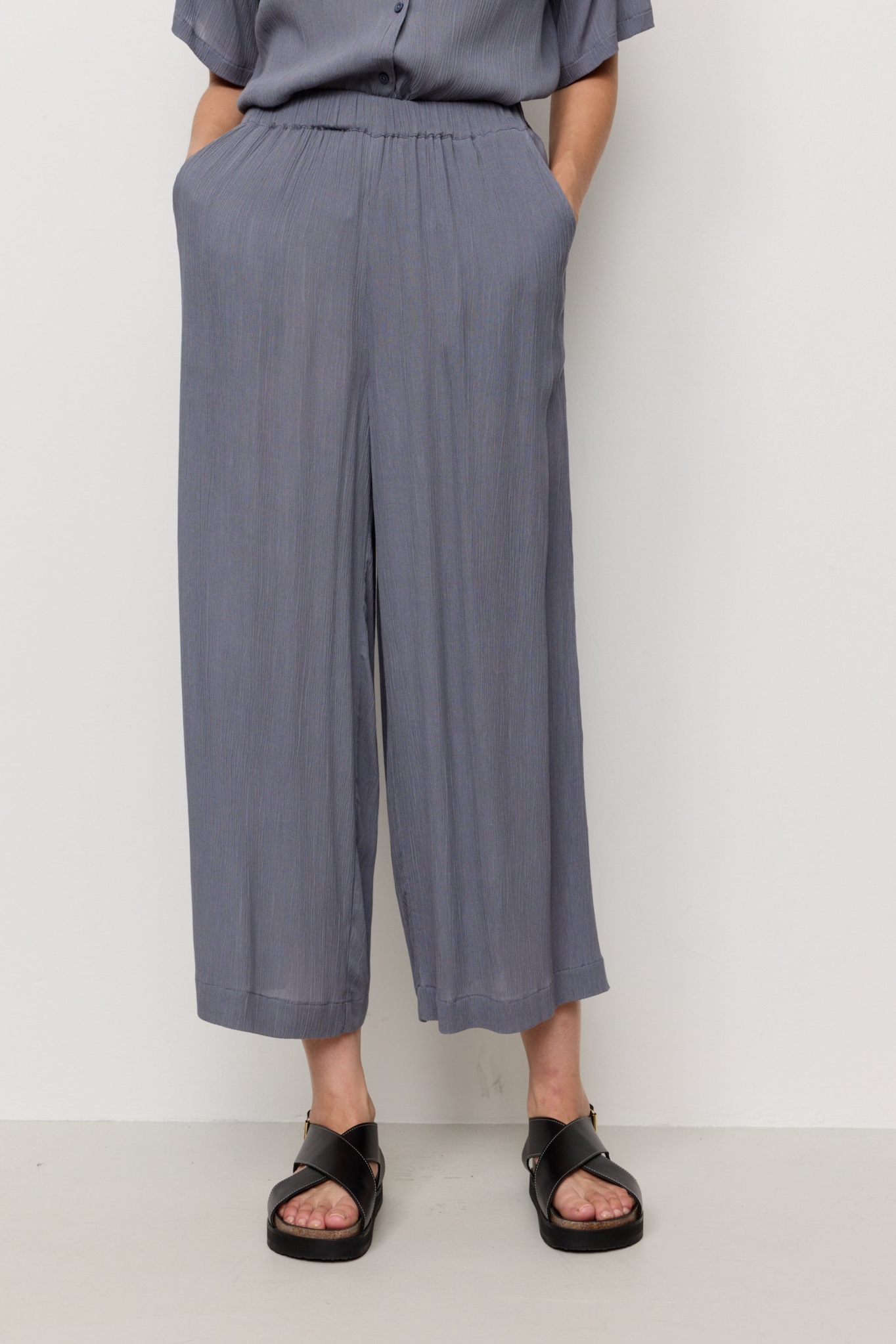 Recolution  Broek Mandevilla Duifblauw