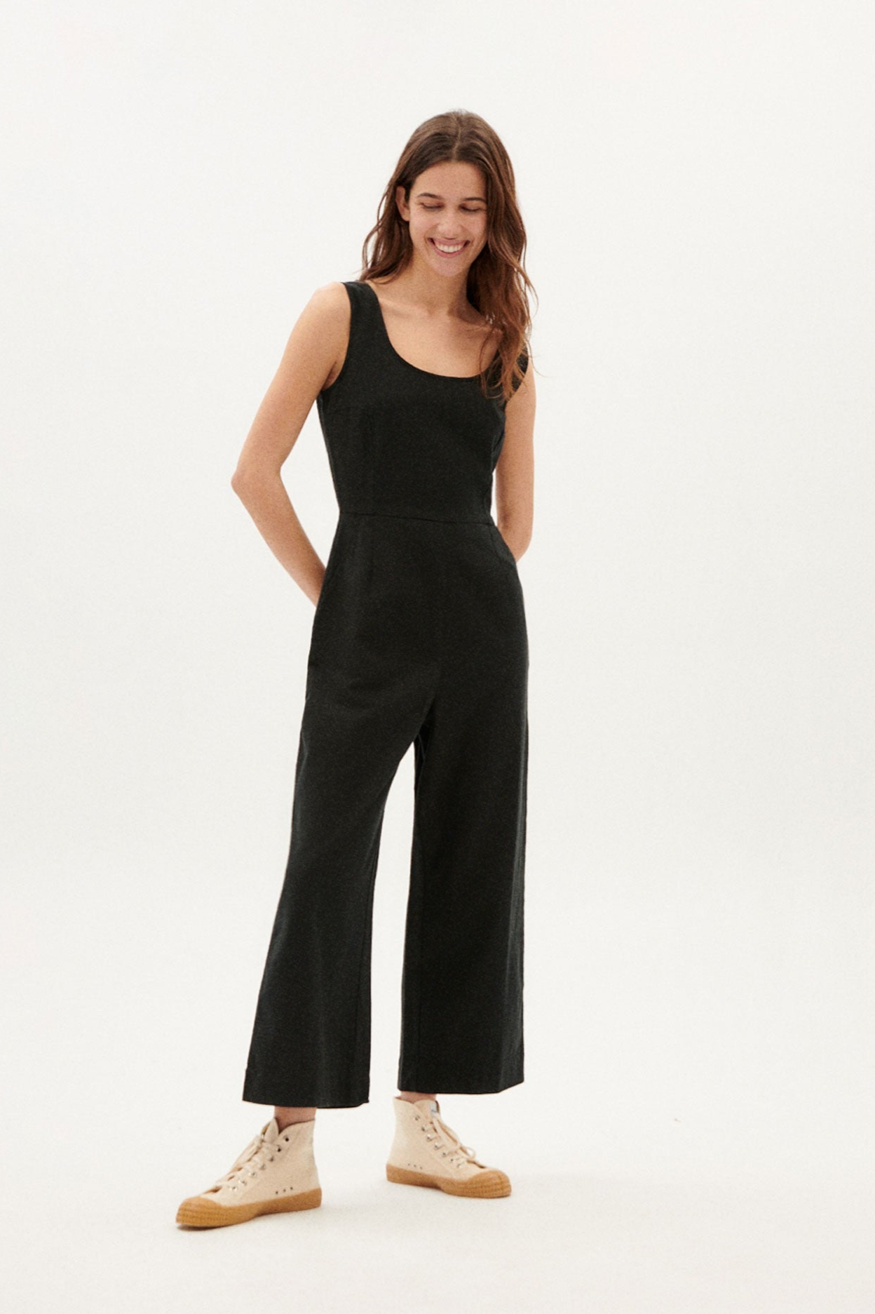 Thinking MU  Jumpsuit Rafflesia Zwart