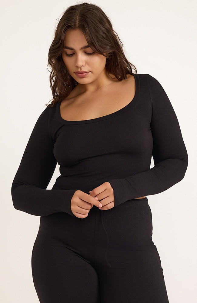 Scoopneck longsleeve zwart
