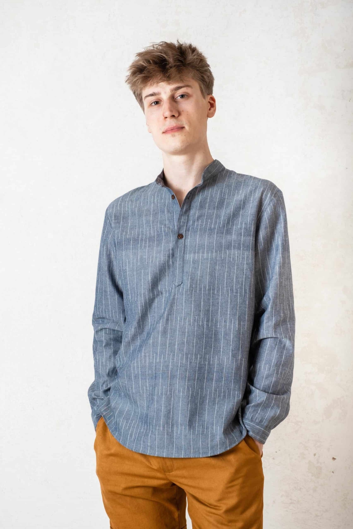 Jyoti Fair Works mannen vegan Overhemd Tanu Krijtstrepen Blauw Grijs