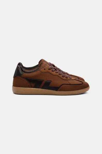 Zéta Delta Nuts Sneakers Bruin