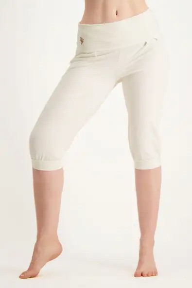 Sukha Yoga Capri – Off White