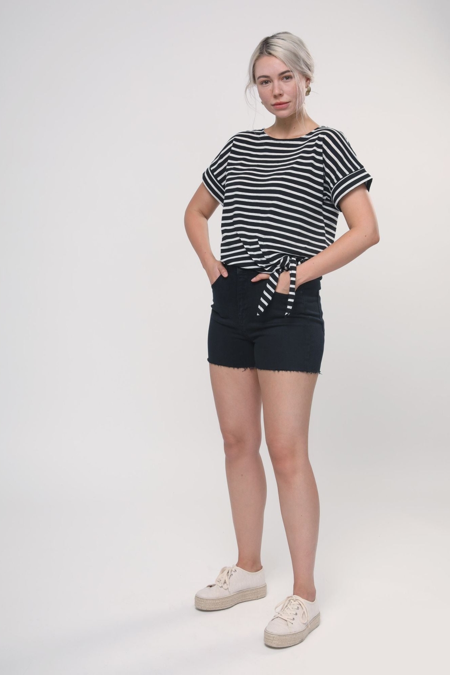 Lovjoi Frittilary Vegan Denim Shorts - Zwart