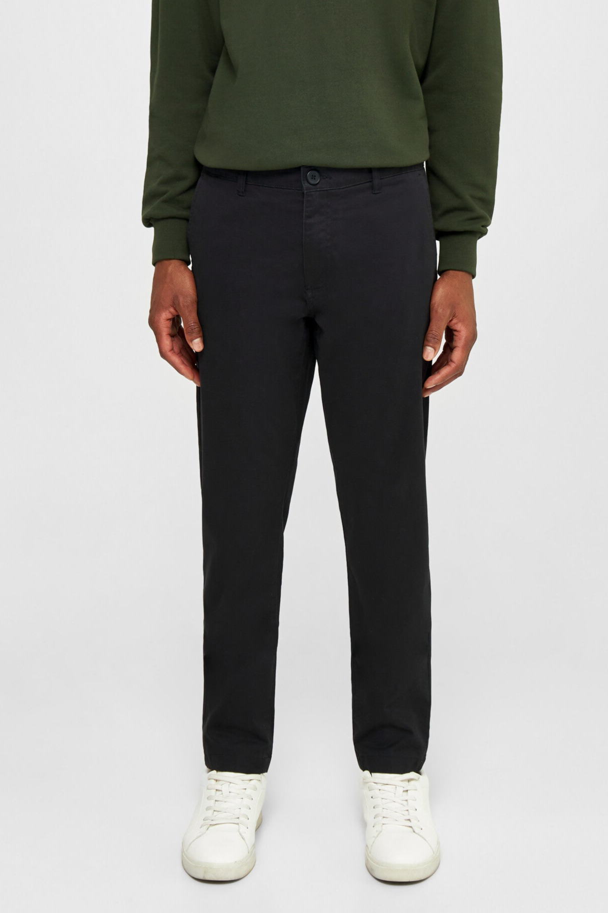 KnowledgeCotton Apparel mannen vegan Chinobroek Luca Slim Twill Zwart Jet