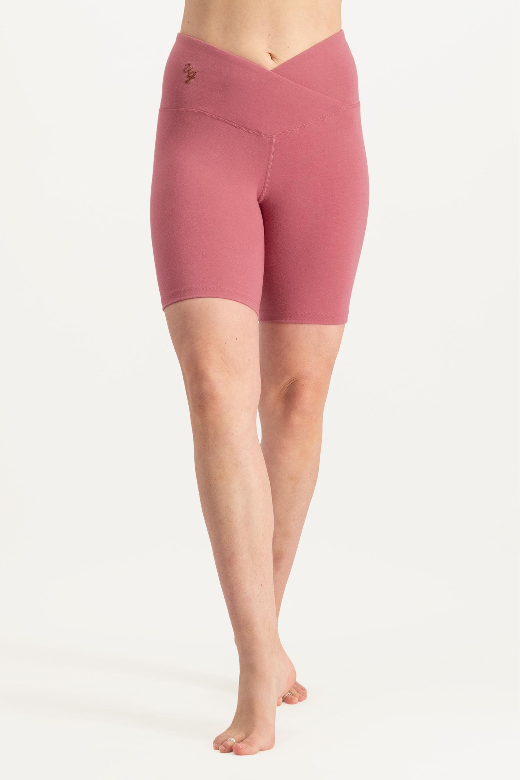 Yoga-Biker-Shorts Sati – Hibiskus