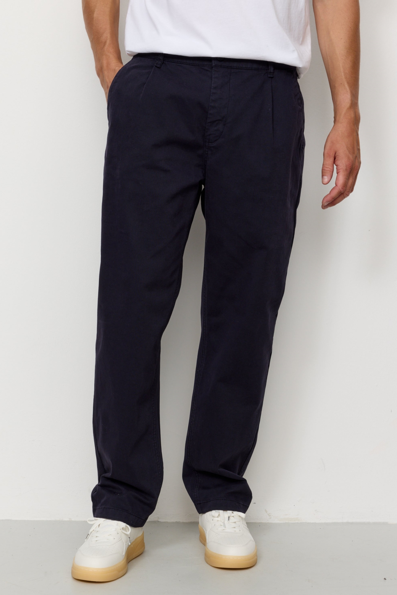Recolution mannen vegan Chinos Eiken Donker Marineblauw