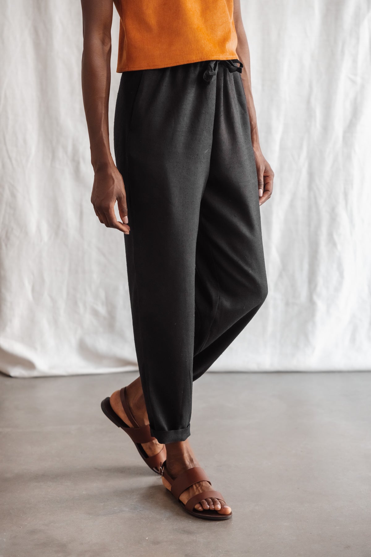 Jyoti - Fair Works mannen vegan Broek Kaveri Zwart