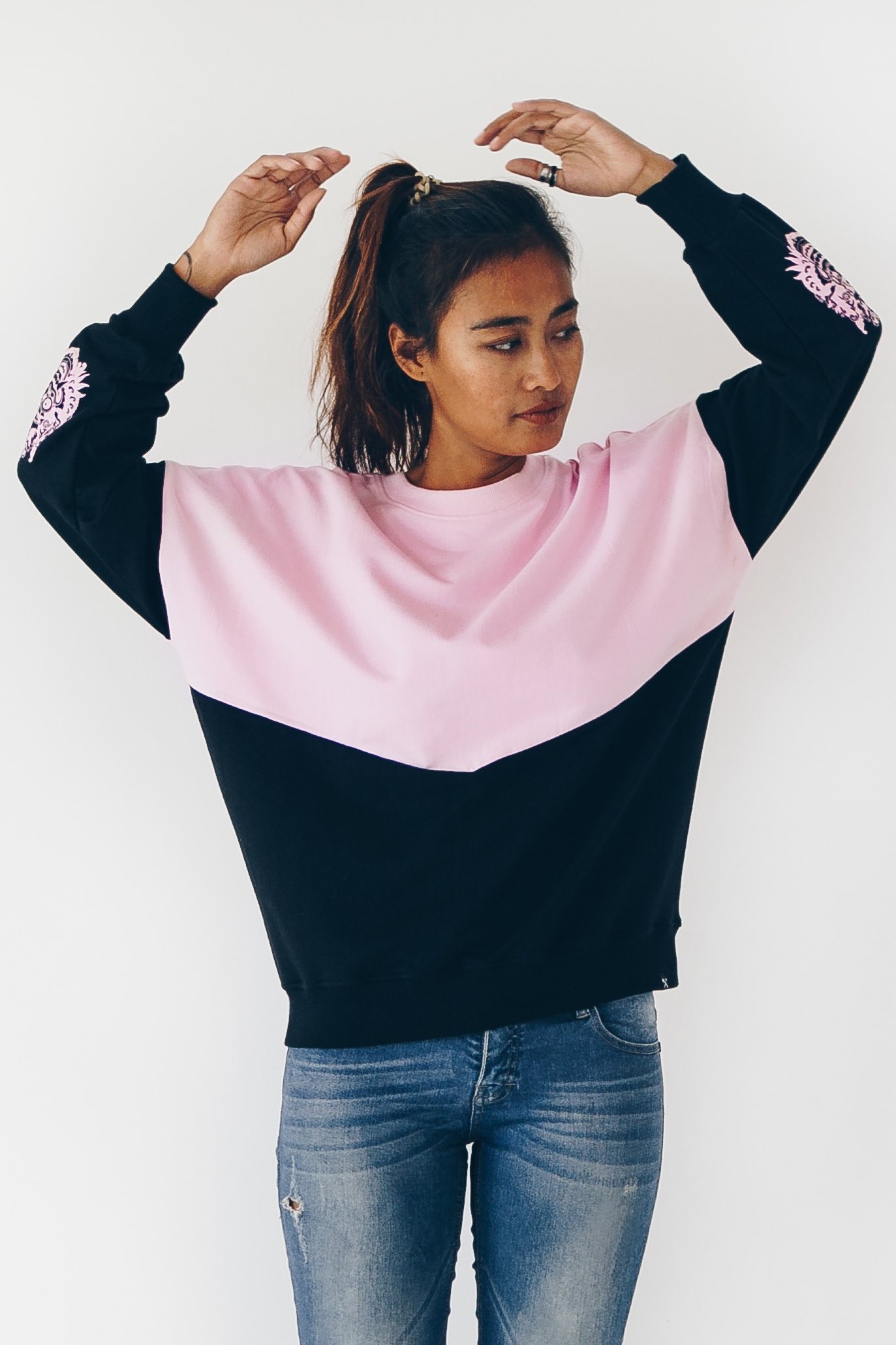 The Driftwood Tales  Sweatshirt Los Zwart Roze