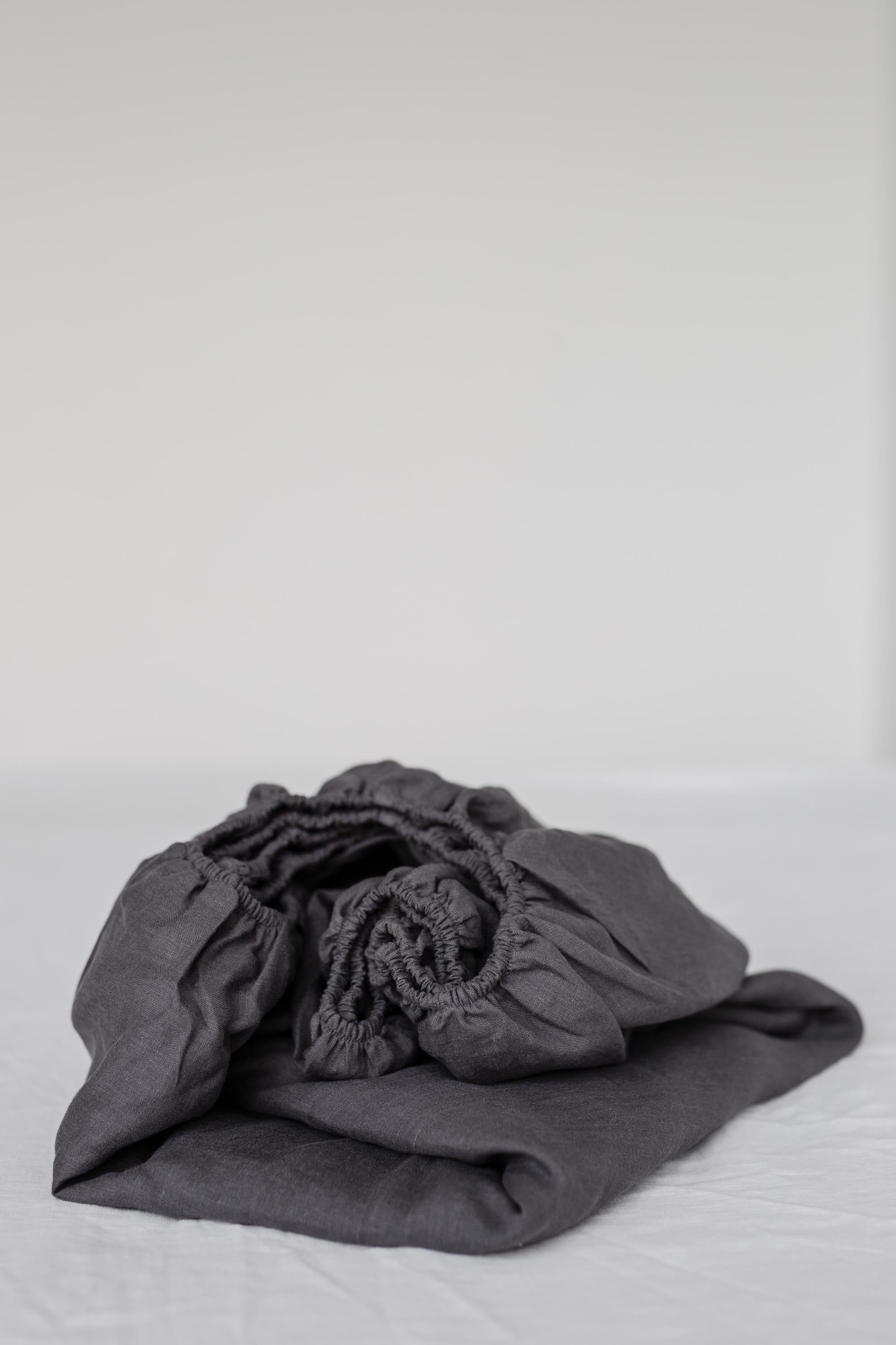 AmourLinen  Linnen Hoeslaken Houtskool