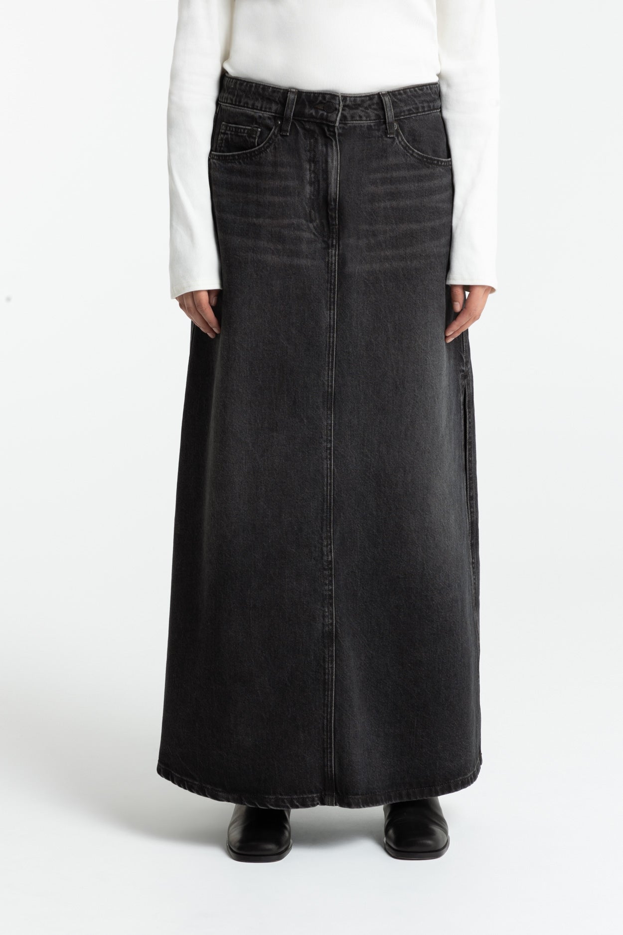Kings of Indigo  Denimrok Amirah Zwart