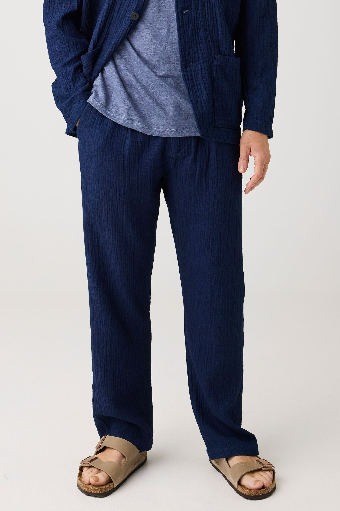 KnowledgeCotton Apparel mannen vegan Broek Dobby Fig Loose Indigo