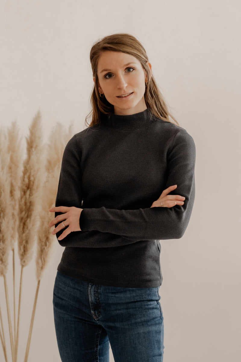 Marenika  Lange Mouwen Met Opstaande Kraag, Clara Zwart