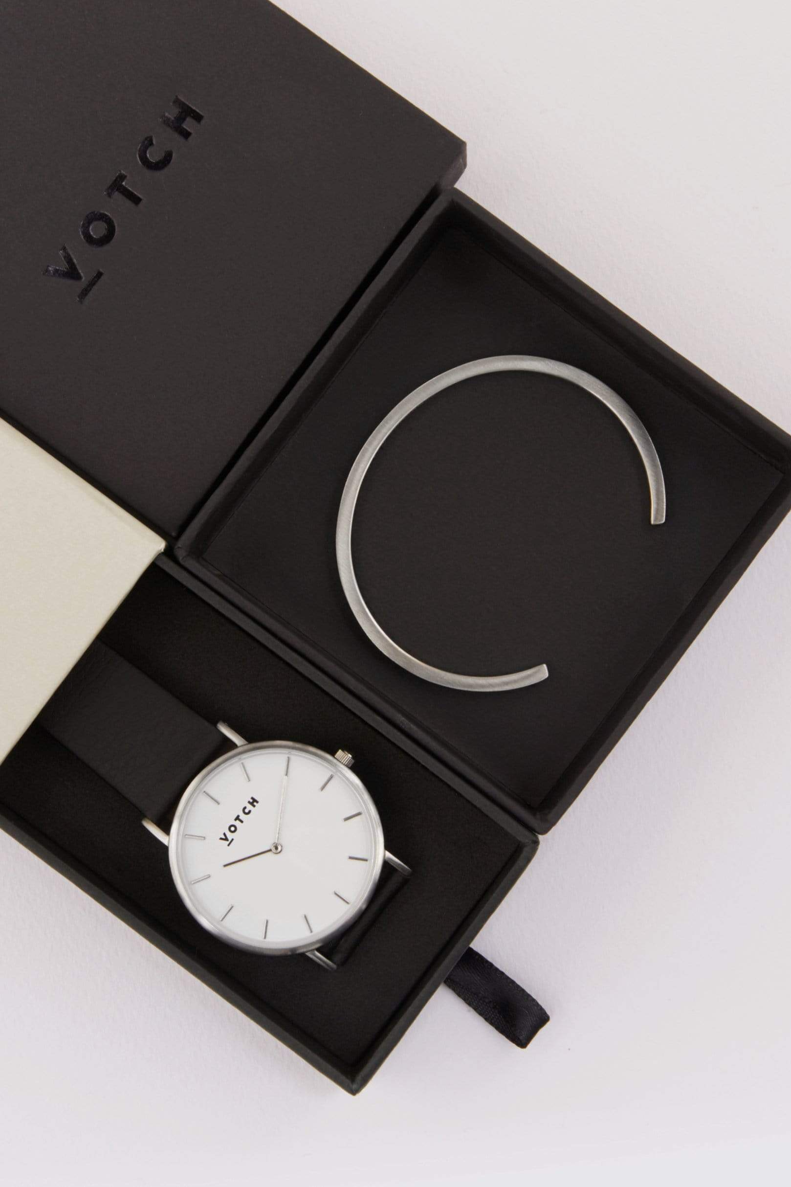 Votch  Zilveren Armband Met Zilver & Zwart Classic Horloge