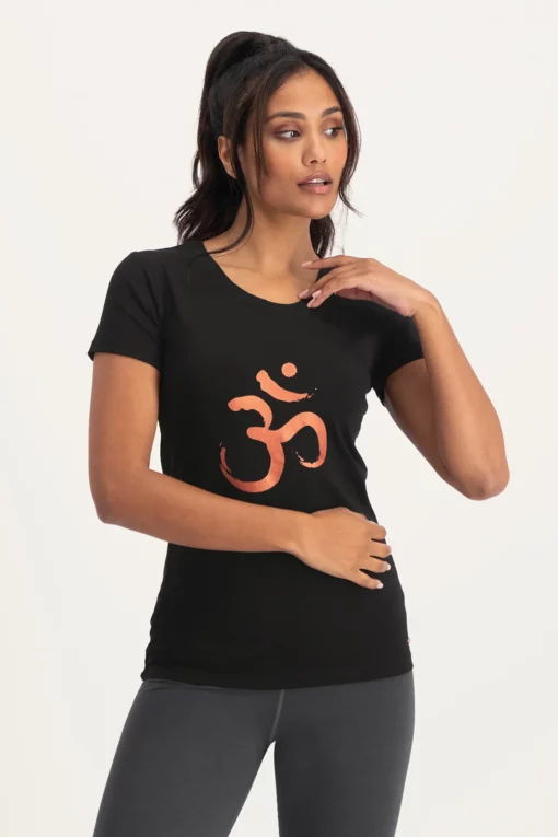 Om Core Yoga Top – Onyx black