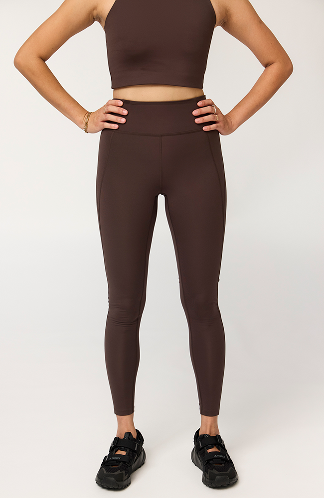 Girlfriend Collective  Compressieve Legging Met Hoge Taille In De Kleur Driftwood Bruin