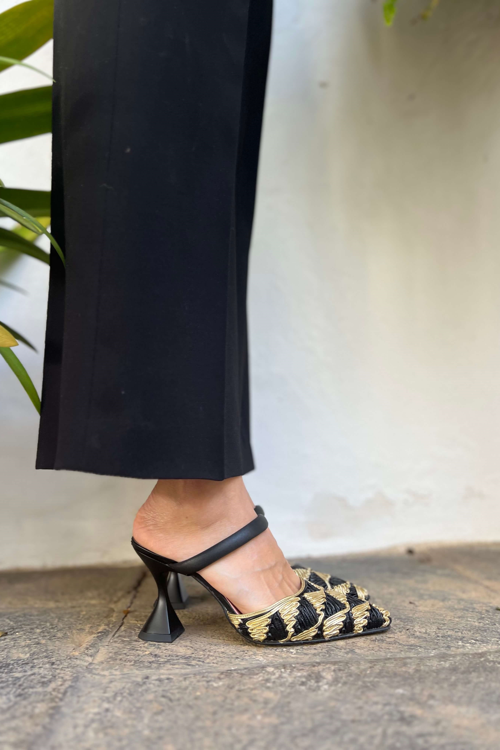 Momoc Lady Grace Vegan Pumps - Beige