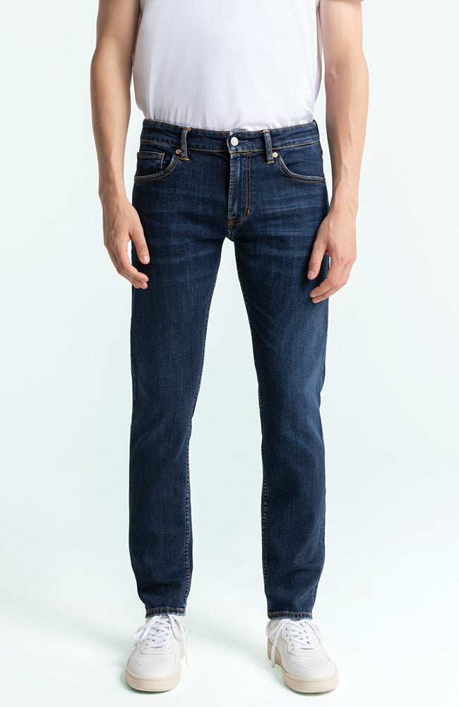 Kings of Indigo mannen vegan Jeans Charles Clean Medium Washed Donkerblauw