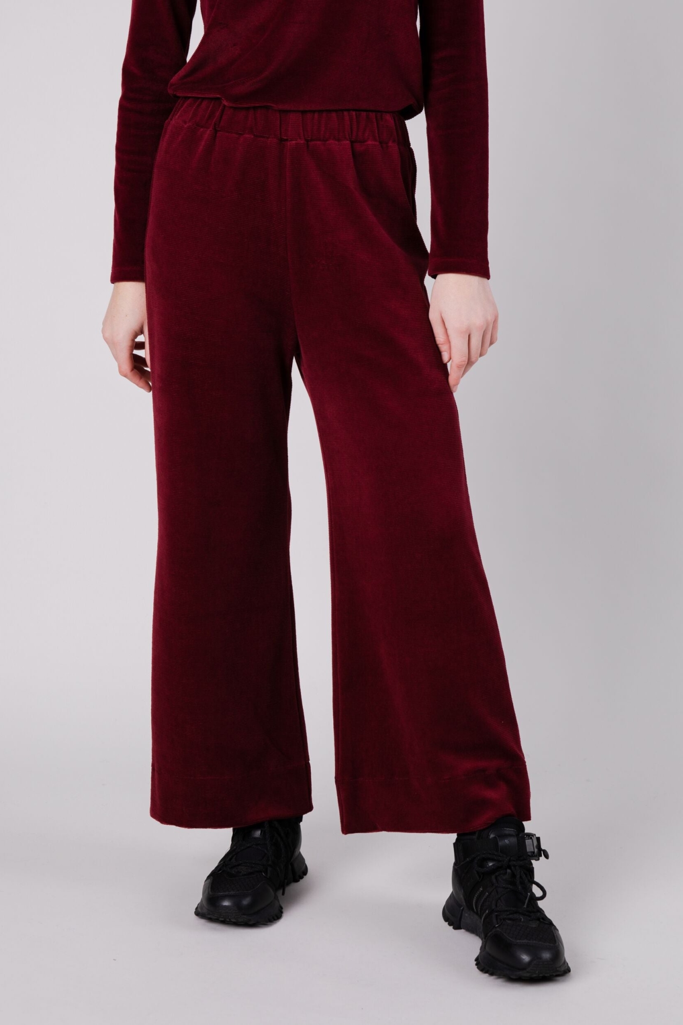 Brava Fabrics  Corduroy Broek Met Wijde Pijpen Donkerrood
