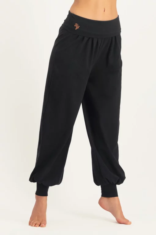 Rhea Yoga Hose – Onyx Black