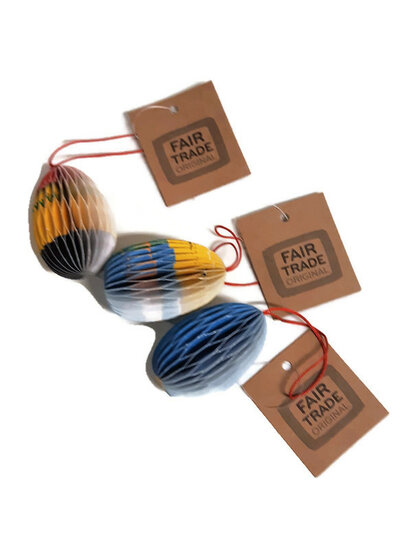 Fairtrade Hanger Paasei van gerecycled papier