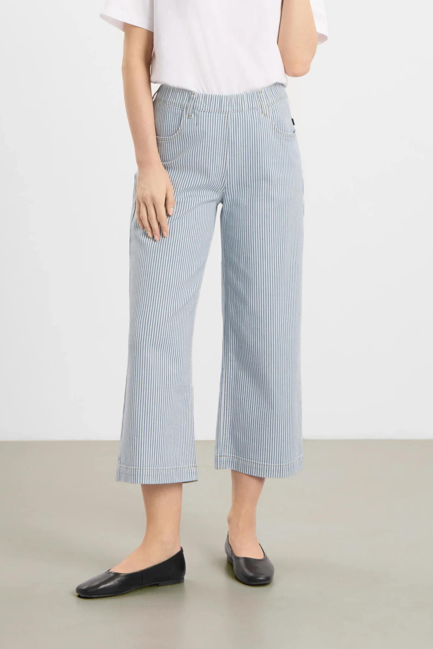 LAURIE  Donna Loose Broek Wit/Blauwe Streep
