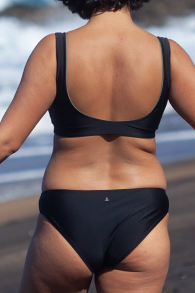 Inaska  Bikini Broekje Regular Cut Chill Zwart
