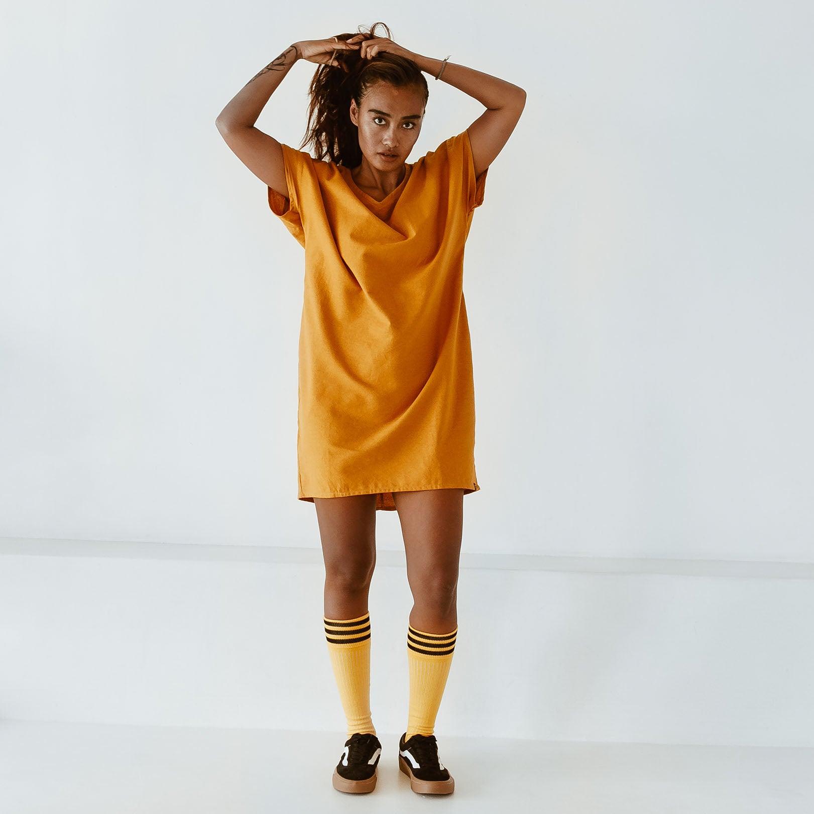 Jurk - gerecycled katoen - turmeric