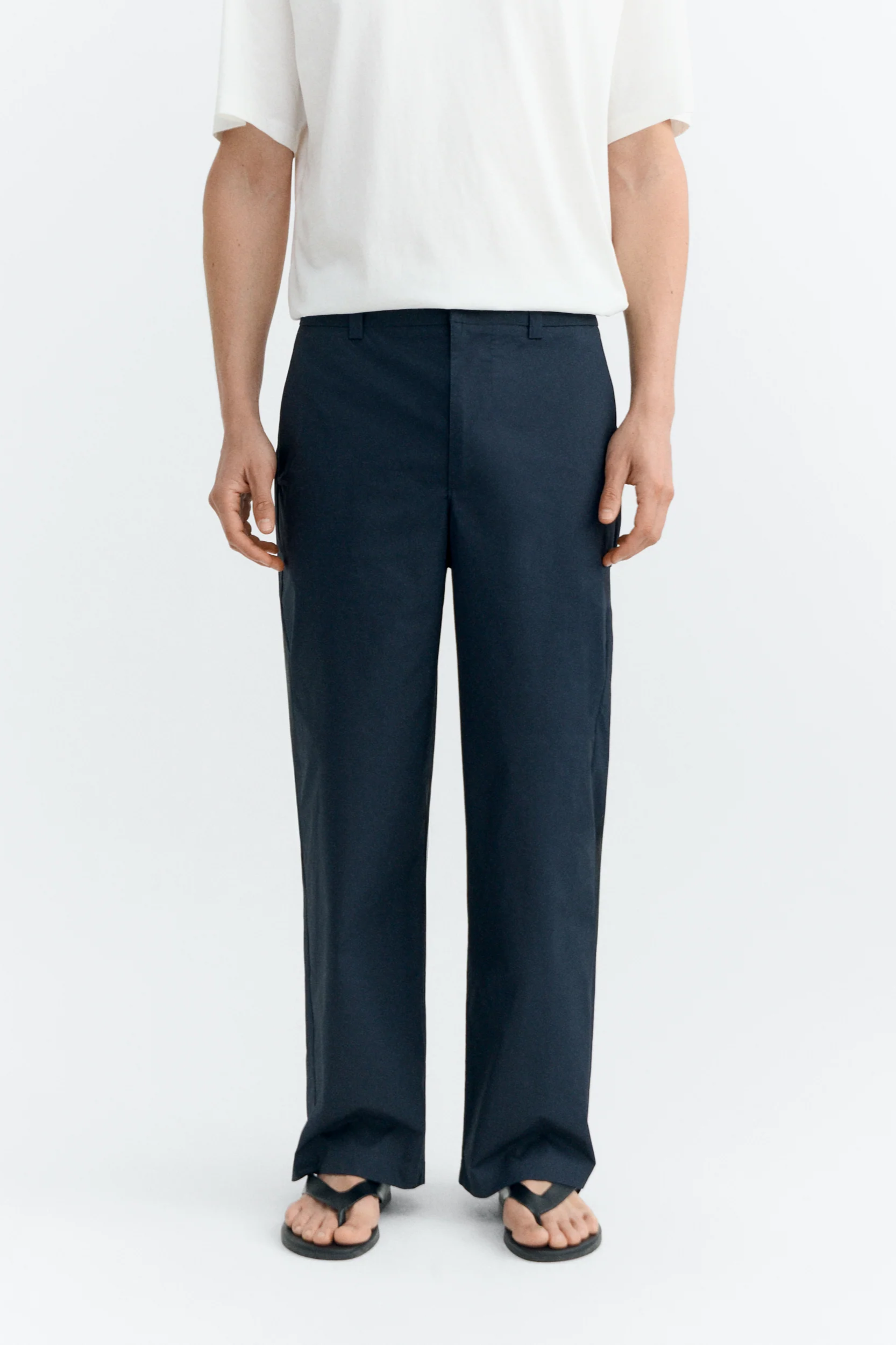 Thinking MU mannen vegan Broek Relaxed Marc Pak Marineblauw