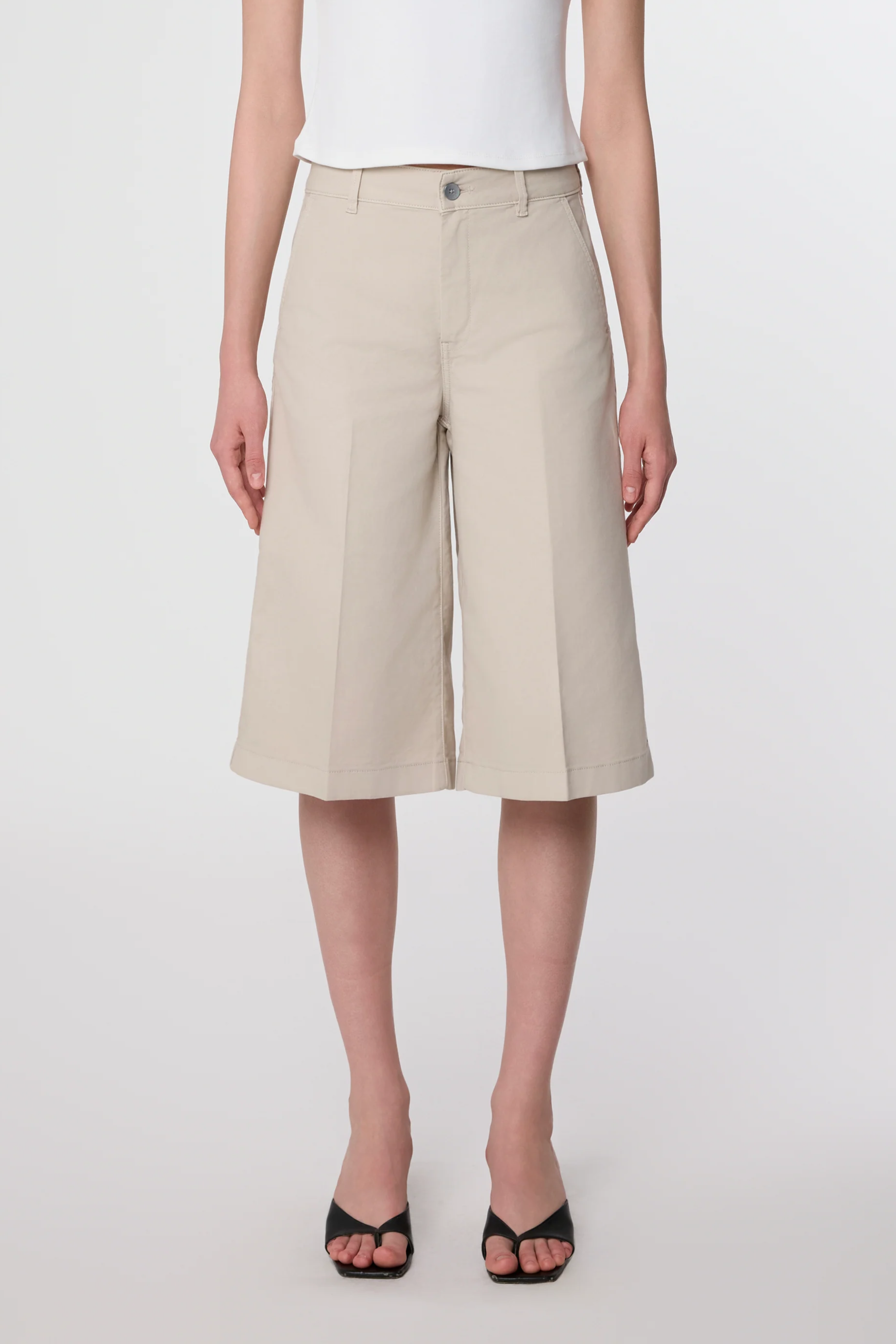 Dawn  Shorts Eden Paper Touch Sand Stone