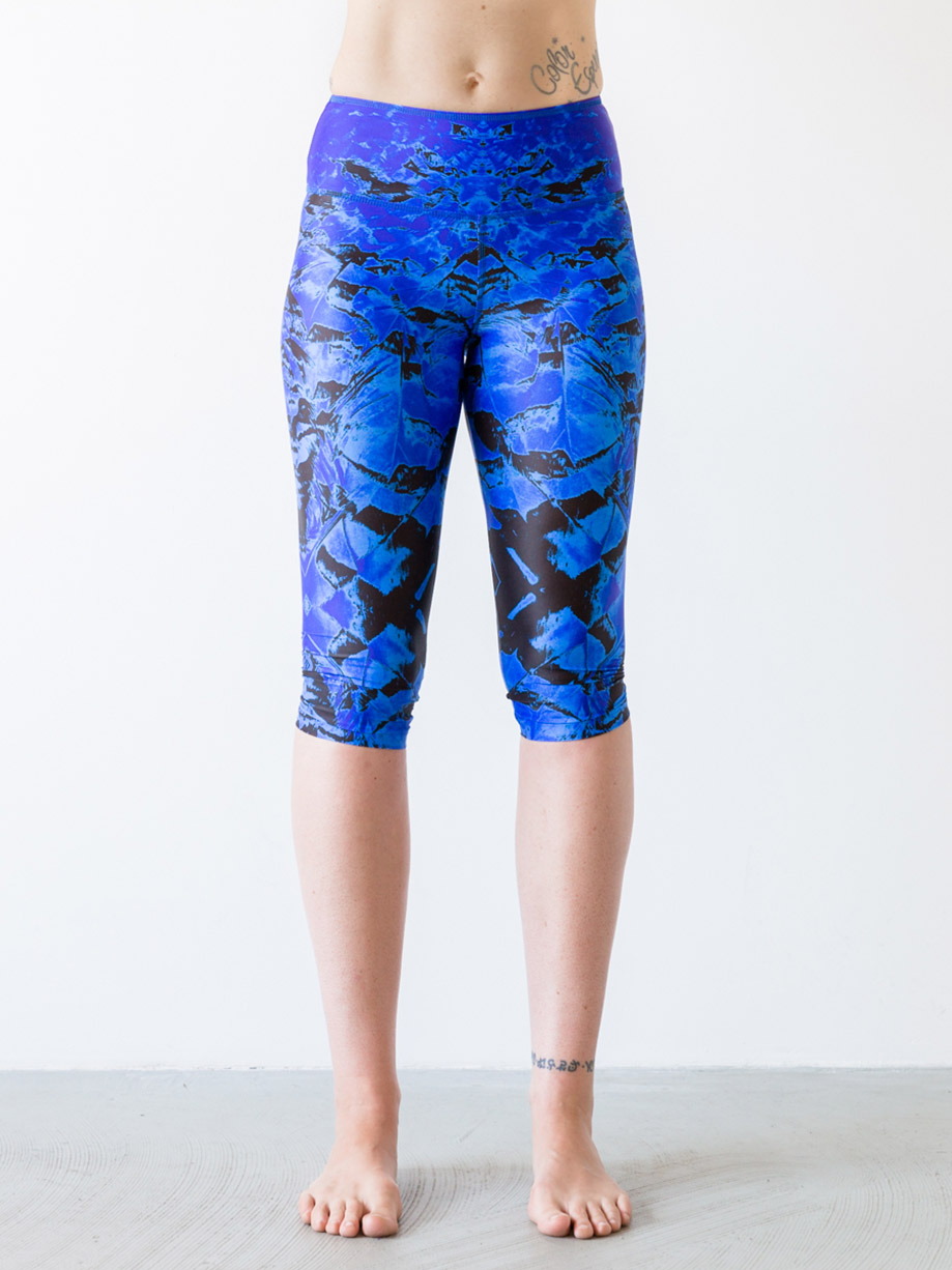 Capris Feathershield