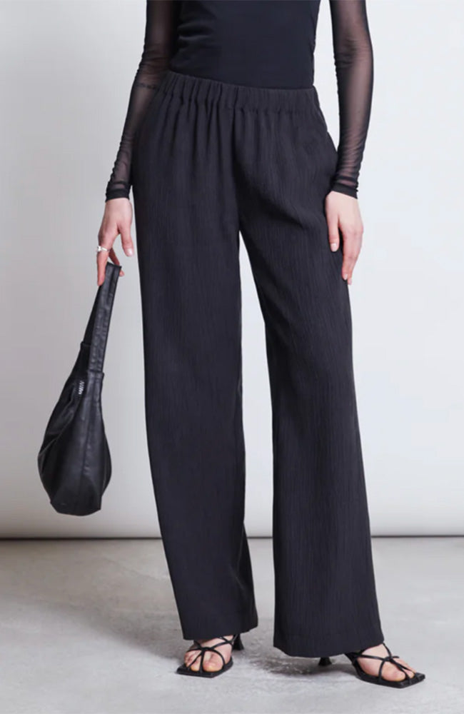 Hava Crinkle broek zwart