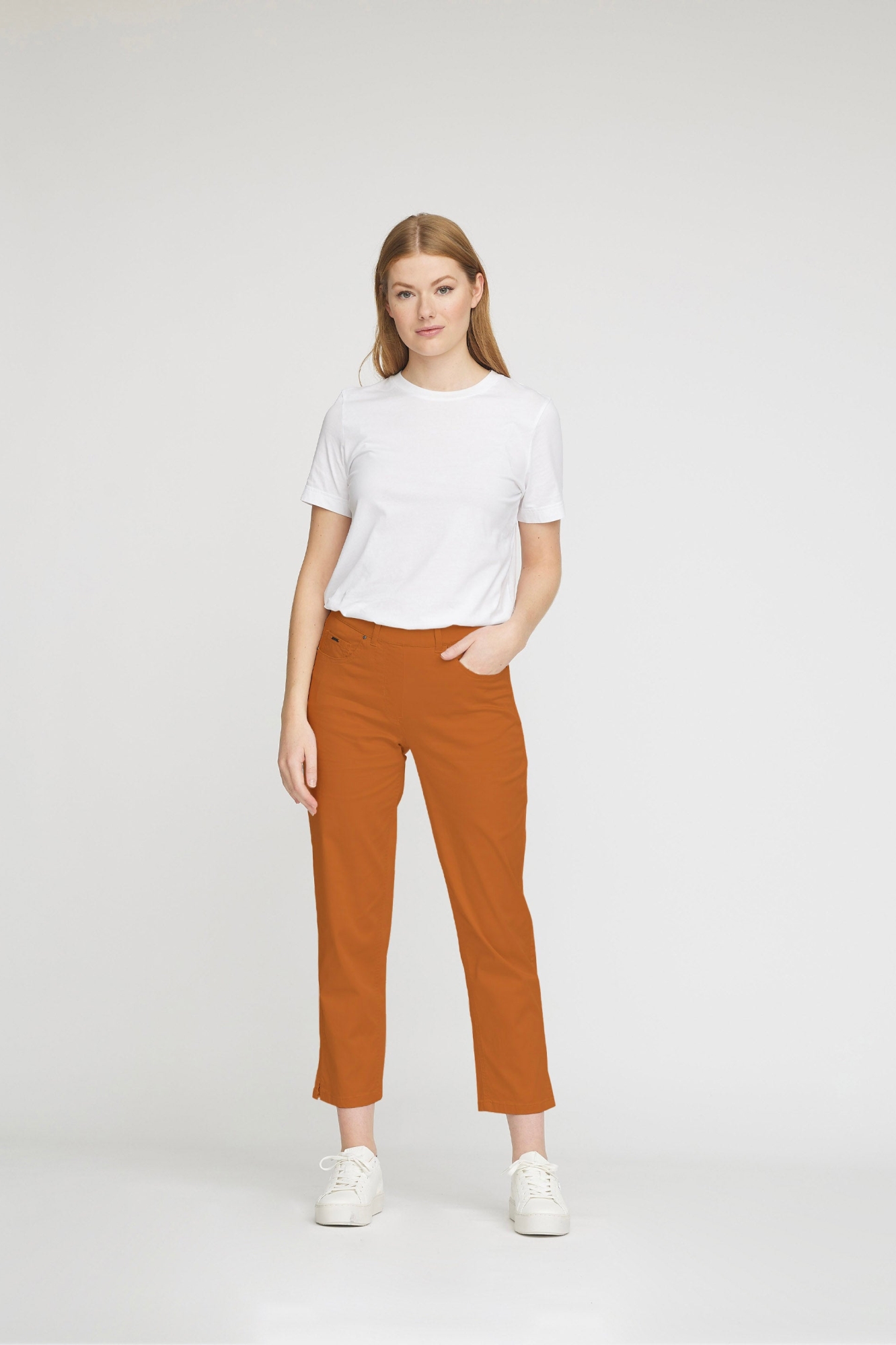 LAURIE  Broek Hannah Regular Crop Dark Apricot Oranje