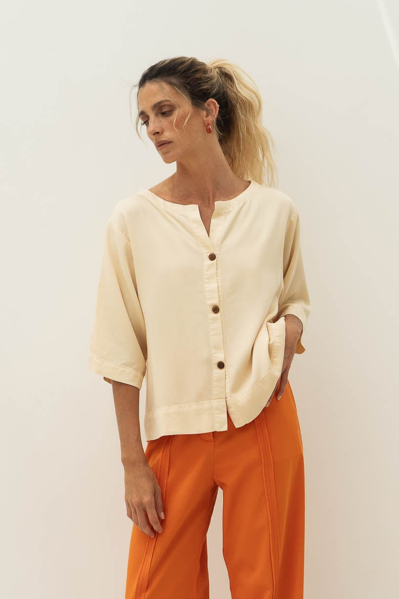 NÃ¤z  Bovenste Sari In Beige