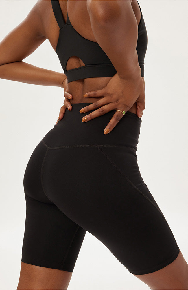 Compressive high-rise bike shorts black
