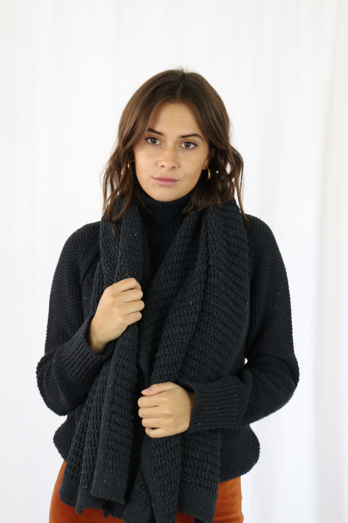Wolf & Storm  Set Trui + Sjaal Zwart