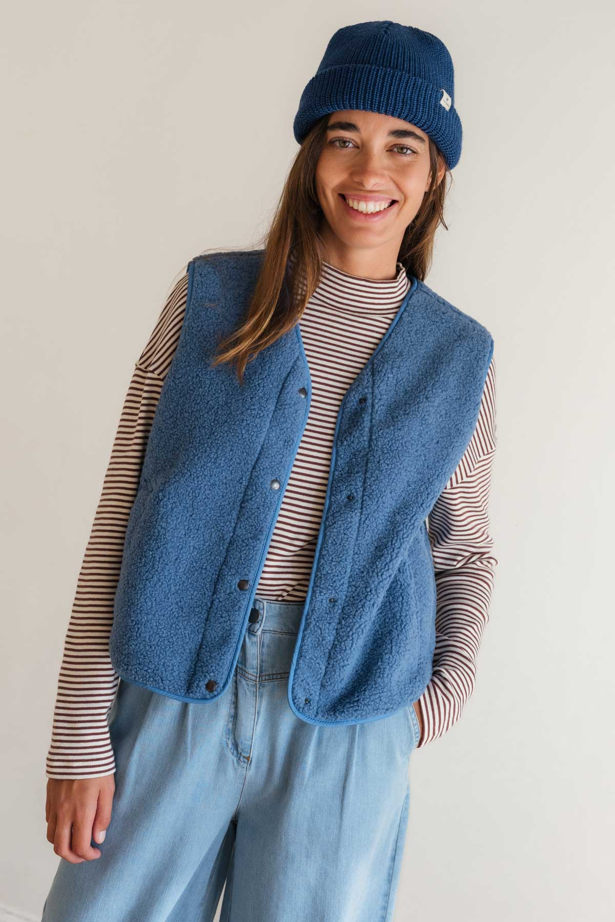 TWOTHIRDS  Vest Henderson Blue