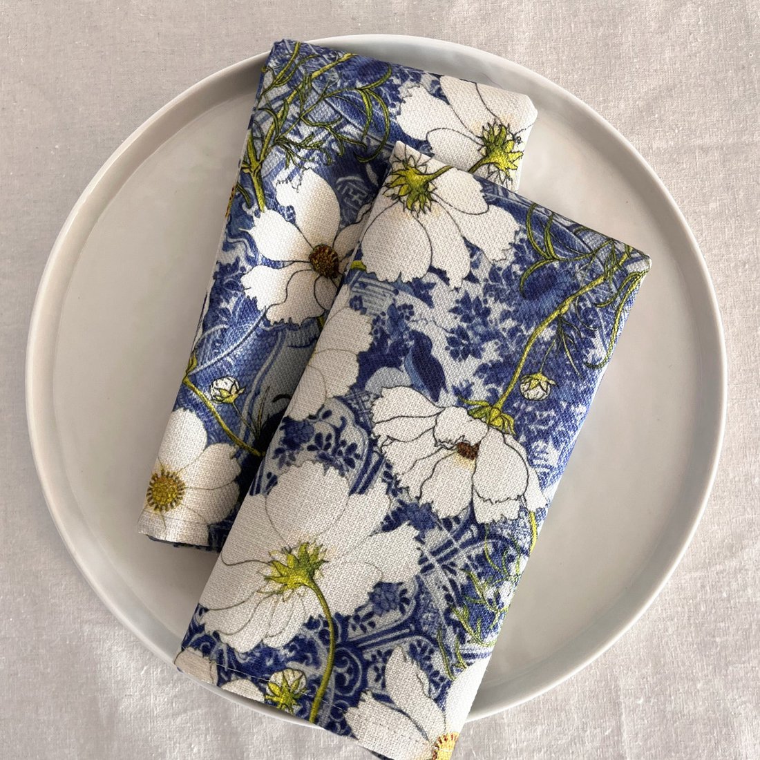 Floral Cloth Napkins (Set of 2) - Cosmos & Delft