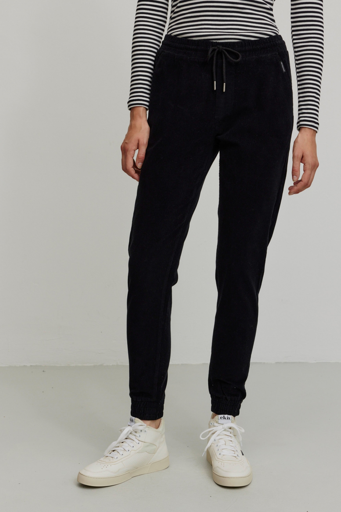 Recolution  Joggingbroek Chino Corduroy Chaiturus Zwart