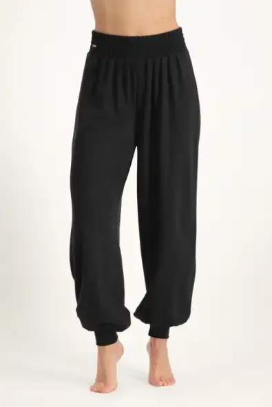 Jaya Yoga Harembroek  – Onyx Black