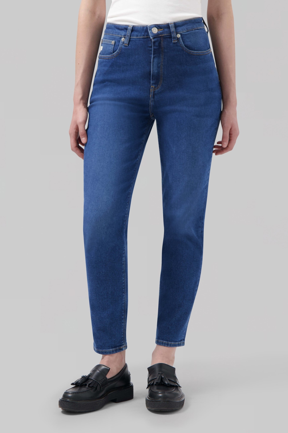MUD Jeans Dames Mom Jeans Stone Indigoblauw