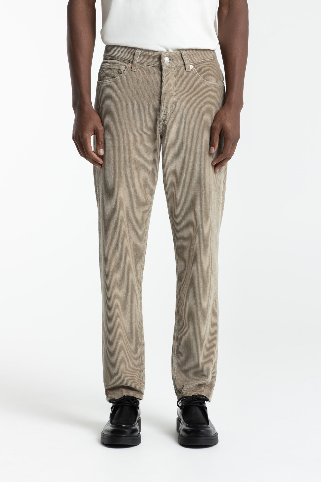 Kings of Indigo mannen vegan Corduroy Broek Sushan Silver Mink Beige